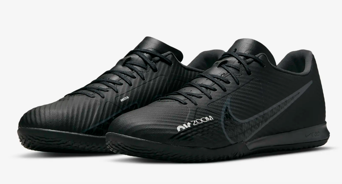 Nike Zoom Mercurial Vapor 15 Academy IC Fussballhallenschuh, schwarz