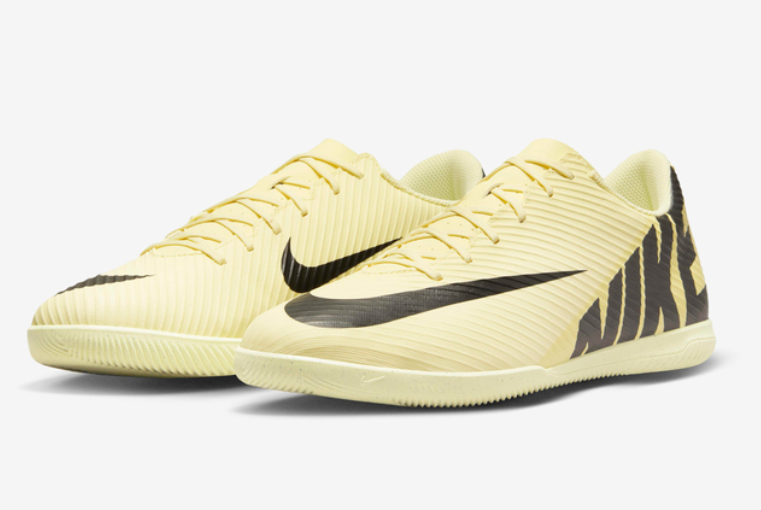 Nike Mercurial Vapor 15 Club Junior Fussballhallenschuh, lemon