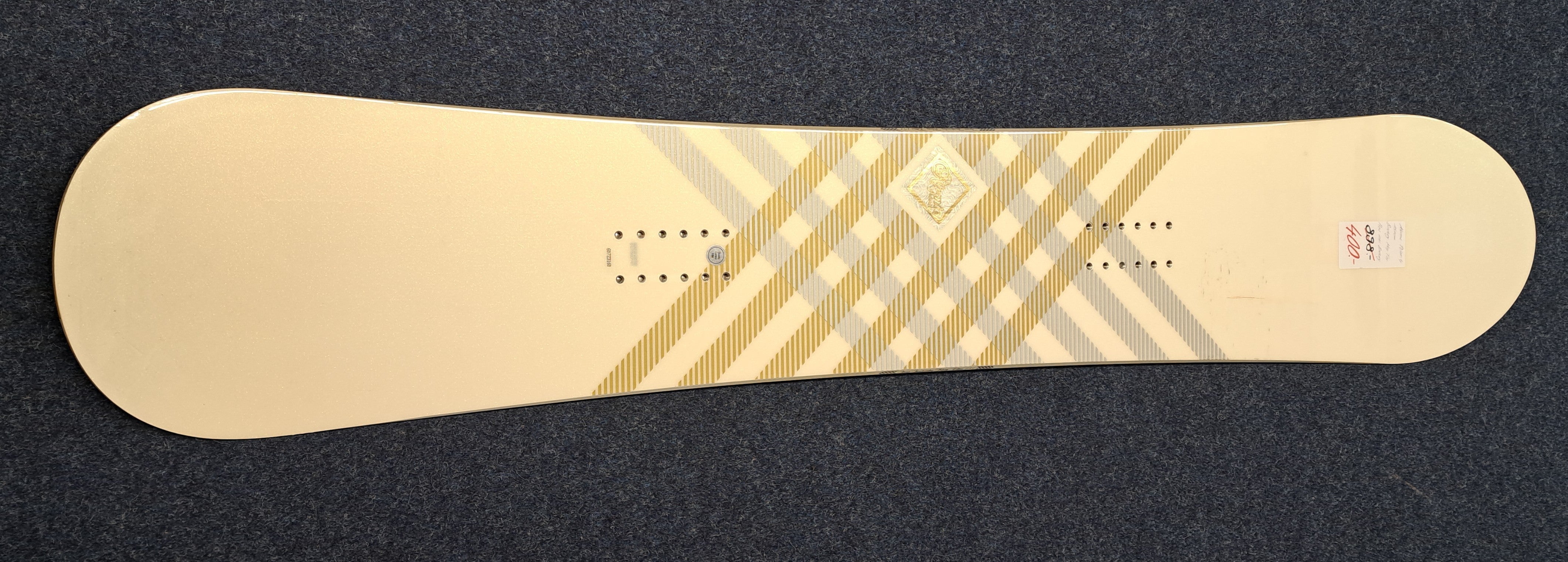 Atomic Polarity Snowboard (beige), inklusiv Bindung May Tay