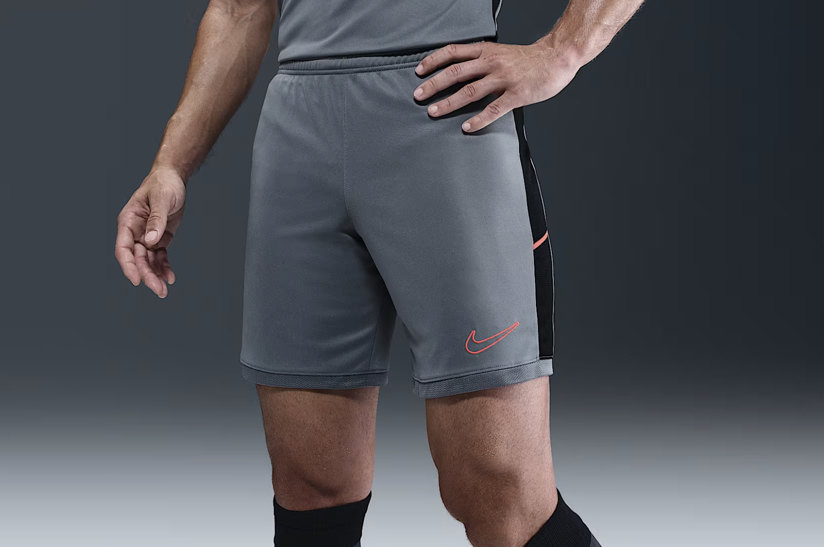 Nike Academy Dri-FIT Trainingsshorts, grau/schwarz