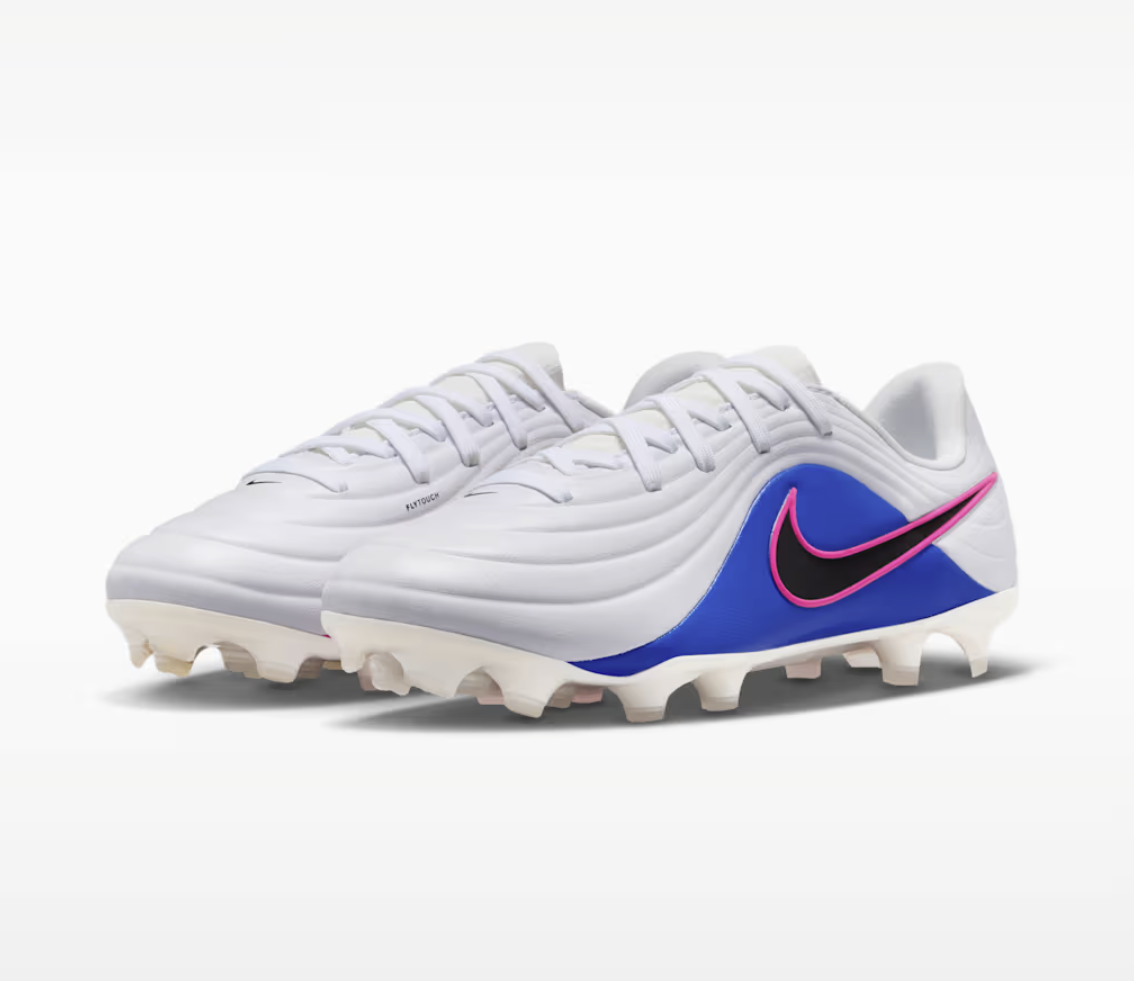 Nike Tiempo Maestro Academy Junior Fussballschuh, weiss/blau